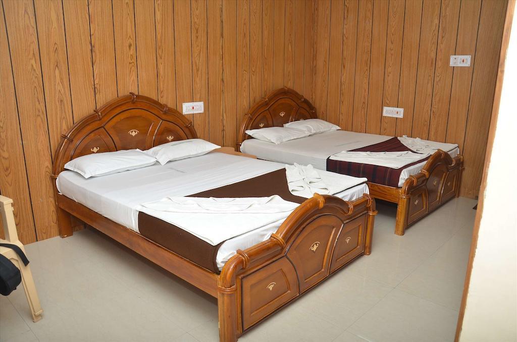 Saravanan Lodge Ченнаї Номер фото